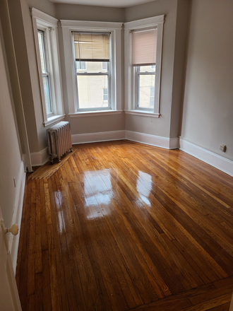 Bedroom - Flexible 1-bed split in Fenway! Avail. 9/1/2025! Apartments
