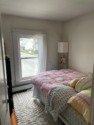 Bedroom - SUMMER SUBLET - FULLY FURNISHED Apartments