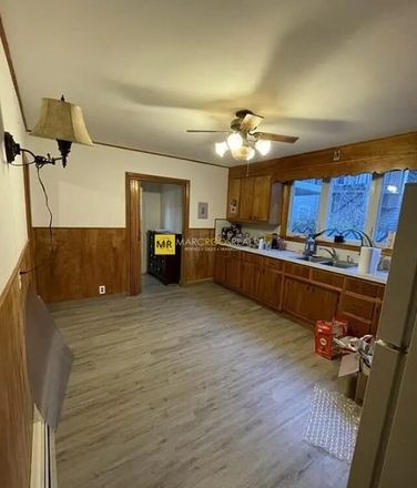 Call NOW for showings! 617-236-8550 - OTIS ST - *HALF FEE* EAST CAMBRIDGE TRUE 3BR/1BA FOR 9/1/2026 W/ LNDRY ON SITE, EIK NEAR KENDALL! Apartments