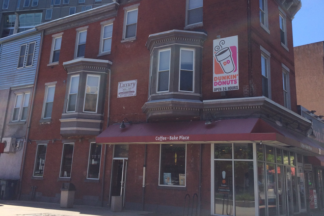 Outside street view. - Apt. D. 2 BDRM. PANORAMIC VIEW. BEST NEST DIAMOND CERTIFIED.