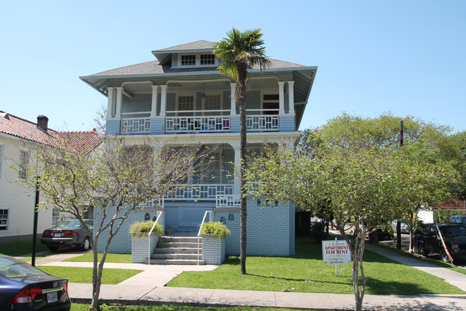 front of building - 4 Bedroom 3 Bathroom home close to campus