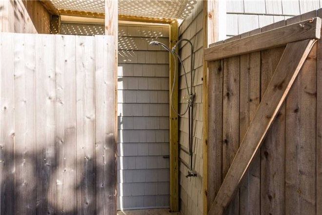Outdoor Shower (Seasonal) - 3-4 BR Beach Rental Easy Commute to All Colleges