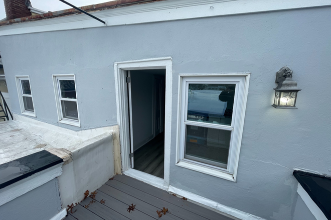 Patio - Renovated 1BR apt-Nassau St-Princeton