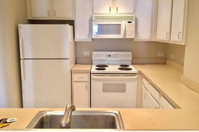 Kitchen - Kenmore Sq 2 Bed 2 Bath - Great Location Condo