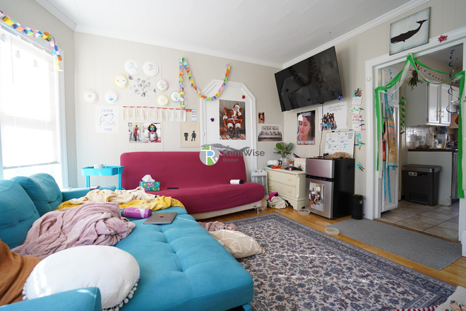 1 - JUNE 2026-Massivee 5 bed DUPLEX near Tufts, Student ok, No Fee! Apartments