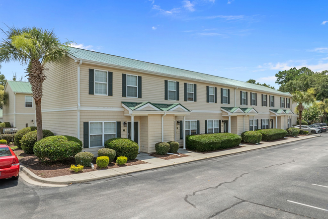 2bd 2.5 bath - Deluxe 2 bedroom with 2.5 bath with all of the bells and whistles! Townhome