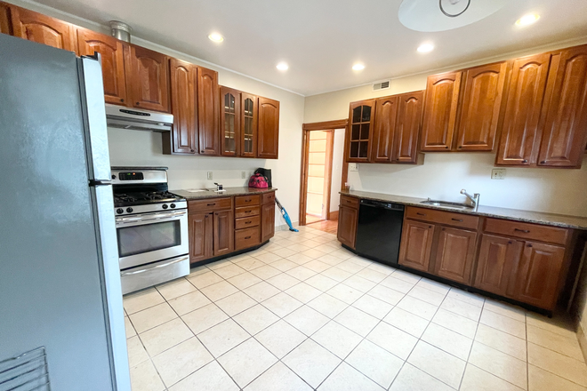 kitchen - Renovated in an Amazing Location | Central HVAC | Hardwood Condo