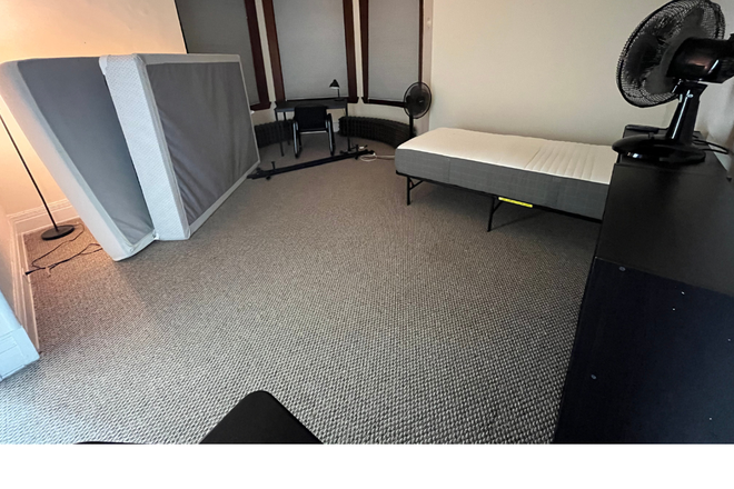 Bedroom - Quiet one bedroom in family owned building Apartments