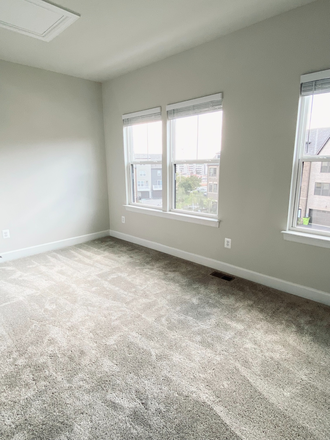 Available bedroom - Brand New Home! Private Bedroom & Bathroom in Shared Home. Only a 5 Min Drive to Campus