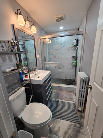 Shared washroom - May 1 - Jul 15 sublet: Furnished Bedroom in apartment on Harbord & Robert, 2 male roommates