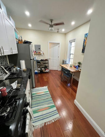 . - **NO BROKERS FEE!!** Spacious 2 Bed / 2 Bath near campus w/ Heat&Hot Water Included!! available NOW! Apartments