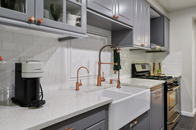 Kitchen - Attention UCR FAMILY! Safe & Affordable Housing Available! House