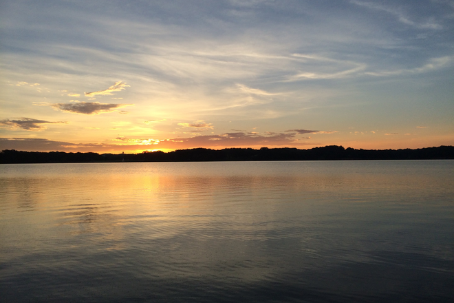 over 7 acs - "SPECIAL" 3 BEDROOMS FURNISHED ON  LAKE DIRECTLY ACROSS FROM CAMPUS- LAKE, CAMPUS, MOUNTAIN VIEWS-