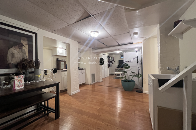 Living Room - Spacious 1 bed 1 bath Apartments