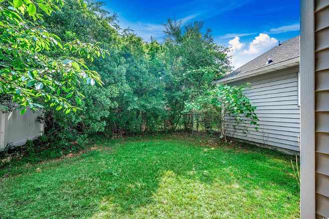 Back Yard #1 - A 4 bdr-2 bath house located right behind the CCU dorms is up for rent for the 2026 spring semester!