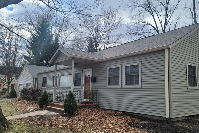 exterior - 106 Oberlin Court House