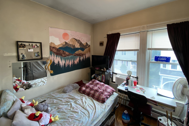 Bedroom - September 1, great deal on a 3 bed in Mission Hill! Apartments
