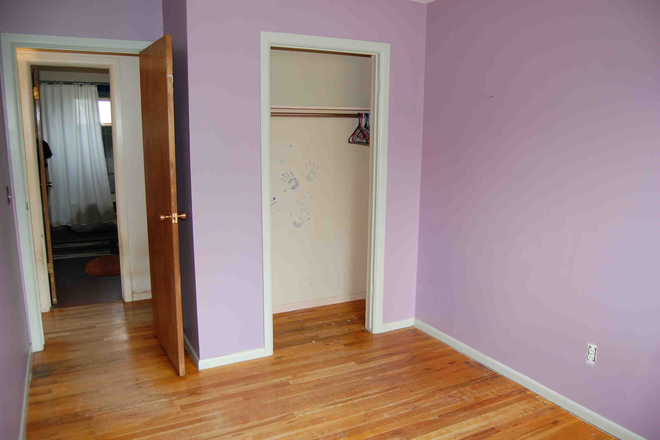 Bedroom - 2 Rooms for the price of one! House