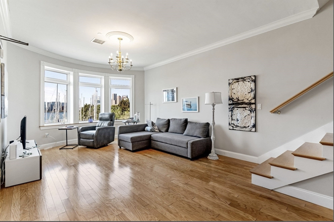 . - STUNNING 3 Bed / 2.5 Bath w/ LAUNDRY IN UNIT! Avail. NOW!!! Apartments