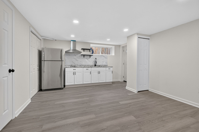 All utilities and wifi included - WiFi & All Utilities Included  + Dishwasher + Washer/Dryer In Unit - Fully Renovated House