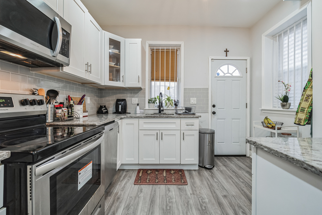 Kitchen - University City Chic and Convenient 1-BR Suite with Private Bath/ Workspace/Living Room House