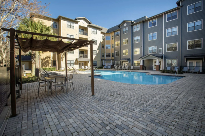 Pool deck - Alight Gainesville Apartments