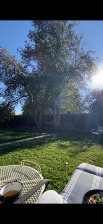 Backyard - Berkley House Furnished Room $780-$900/MO✨