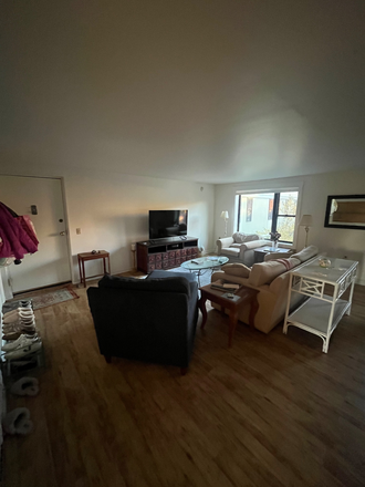 living room - Apartment bedroom available for spring sublet!