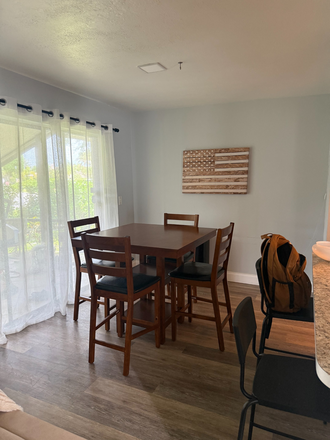 Dining Room - Sunflower Townhomes, Townhouse close to campus