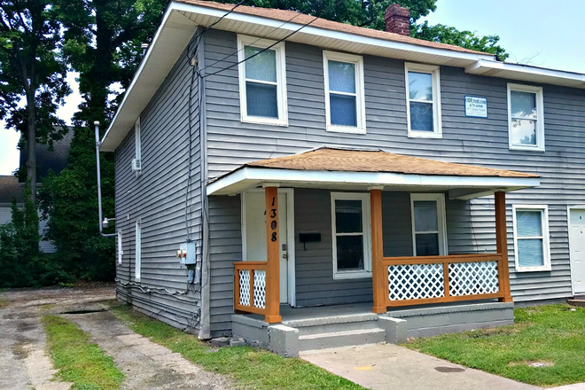 Exterior - (ODUrent) 1308 W. 42nd St. Unit A