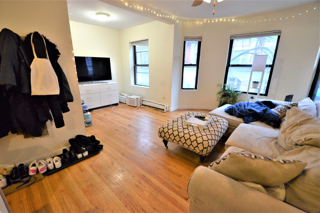 . - 4 bedroom 26 Edgerly Rd- AVAIL 9/1/26 Apartments