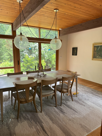 interior - dining area - 2 bedroom, 1.5 bath private spacious home 6 miles from campus