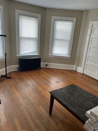 Bedroom - Best$$ Room rental included utilities&Wi-Fi and SRTA bus at the house. Prefer Texting 1st