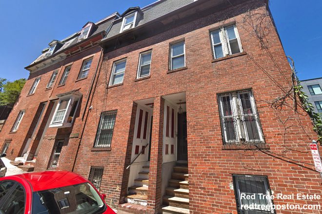 ... - Mission Hill 2 Bed Split / 2 Bath with Backyard