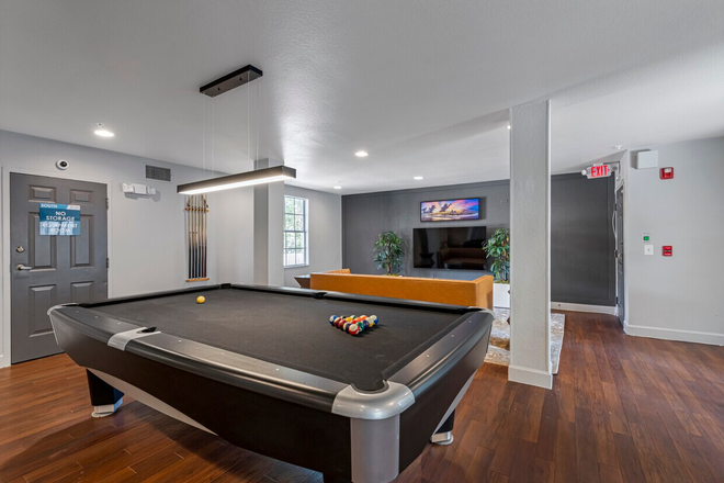 Game Room - Urgent Summer Sublease- DISCOUNTED RENT Apartments