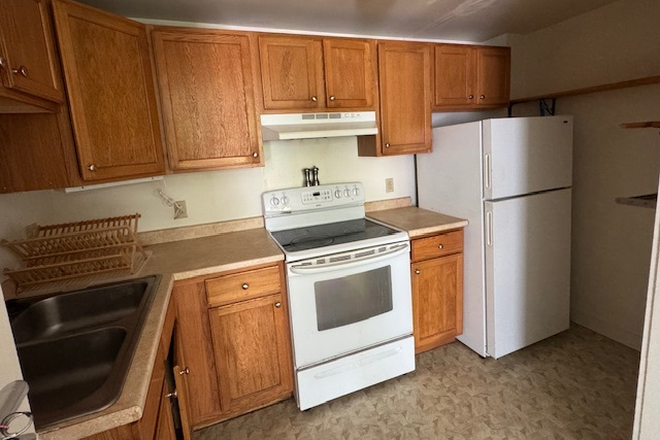 kitchen - 305 South union St. Burlington Apartments