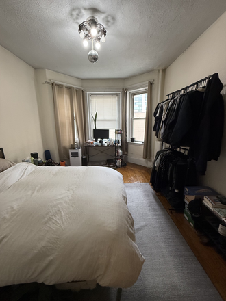 Bedroom - 109 Peterborough St One Bedroom Shared Unit Summer Sublet  *fully furnished and Utilities included! Apartments