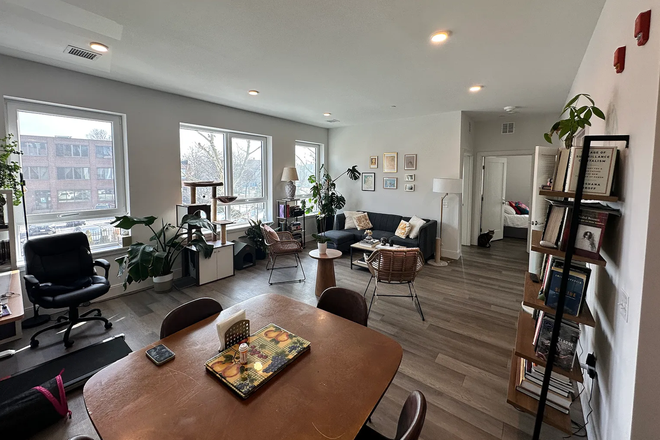 Call NOW for showings! 617-236-8600 - DORCHESTER AVE - BEAUTIFUL DORCHESTER 2 BED W/ LAUNDRY IN THE UNIT! *AVAIL 6/01/2025* Apartments