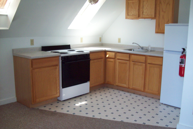 Kitchen - Morrill Apartments walking distance to campus