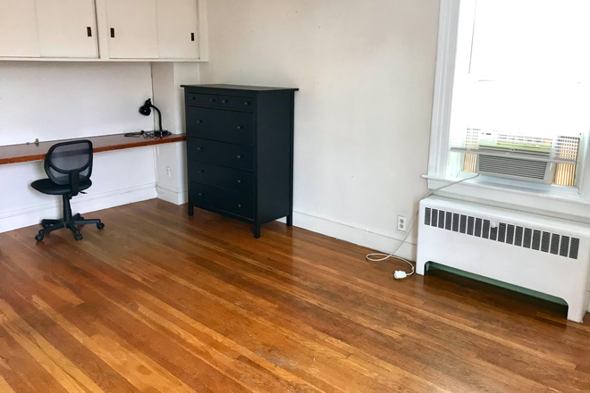 Bedroom - One Bedroom Apartment. All Utilities Included. Walk 5 Blocks to Brown.