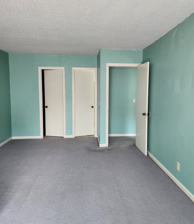 Master badroom - Entire 2bd/2ba condo - walking distance to Emory, CDC, publix, restaurants, and other shopping