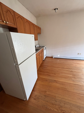 Kitchen - Apartment Near Tufts University and Green Line/JCC