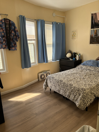 Bedroom - Private room in spacious 2 person apartment in Southwest Berkeley