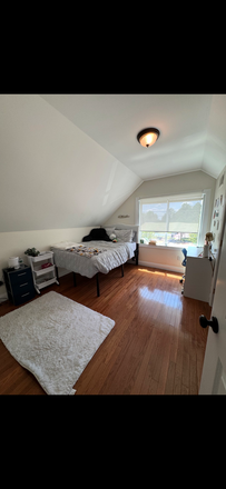 2nd floor, bed 3, walk in closet + storage space - Looking for 3 roommates, girls only!! Apartments