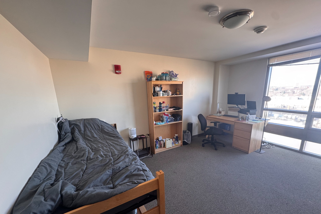 Room - Sidney-Pacific room #942A | 2-bedroom suite