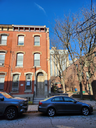 Building Facade - 3907 Pine Street Apartments