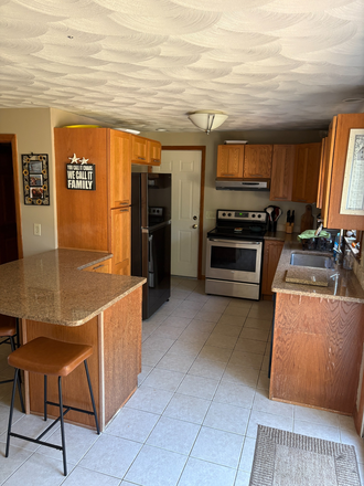 kitchen - Academic School Year - 4 bed / 2 Bath,  56 Spruce Road South Kingstown, RI 02879 House