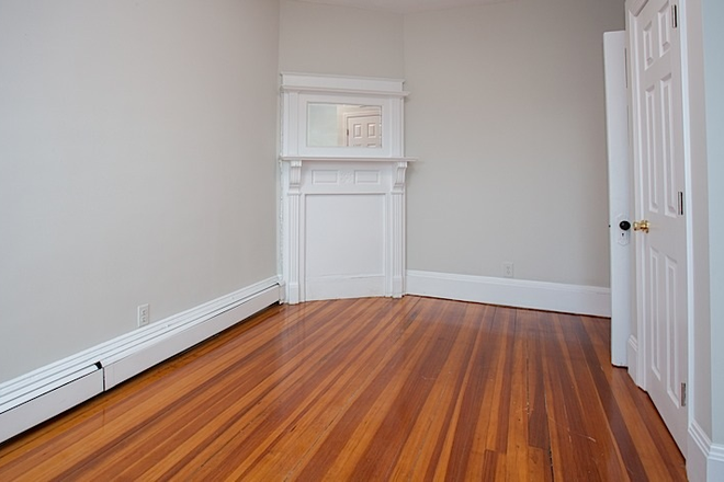 Call NOW for showings! 617-236-8550 - HARVARD ST - *NO FEE* MODERN 4BR/1BA IN THE PORT AVAIL *9/1/2026* W/ LNDRY IN BLDNG, EIK, PORCH, DW! Apartments