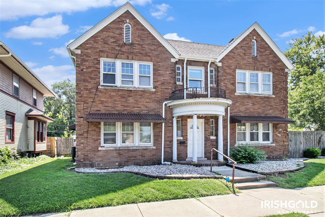 Front - 702 East Colfax- Beautifully Updated Apartments!