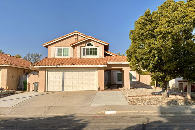 Exterior - Renovated 4 beds 2 baths House in a Nice Neighborhood